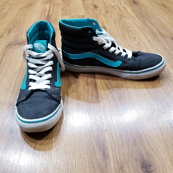 Vans Shoes - Vans!!
